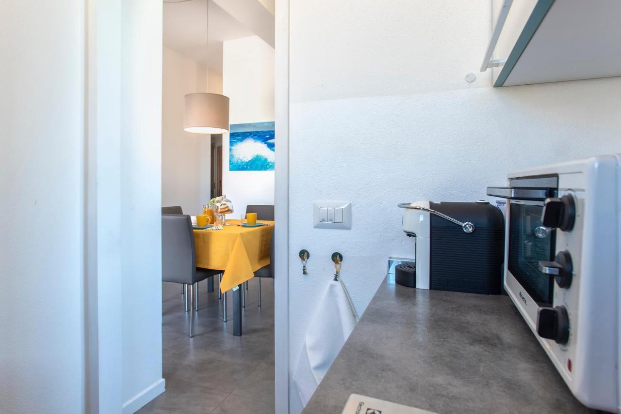 Nura'S - Apartment Al Mare Sea Front Алгеро Екстериор снимка