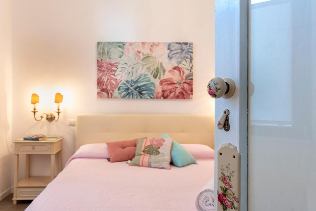 Nura'S - Apartment Al Mare Sea Front Алгеро Екстериор снимка